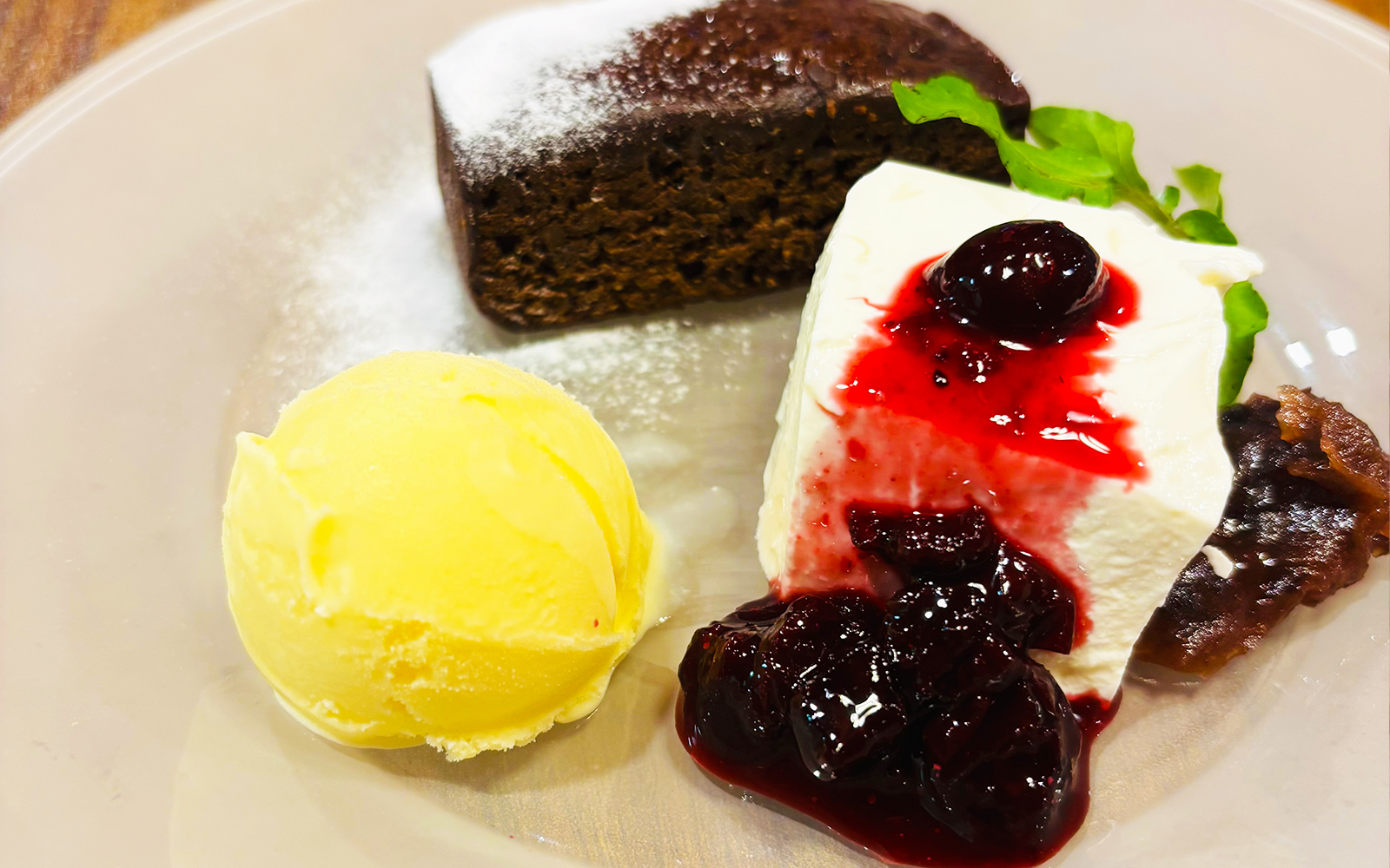 コース全体 - シェフ特製のフルコースディナー